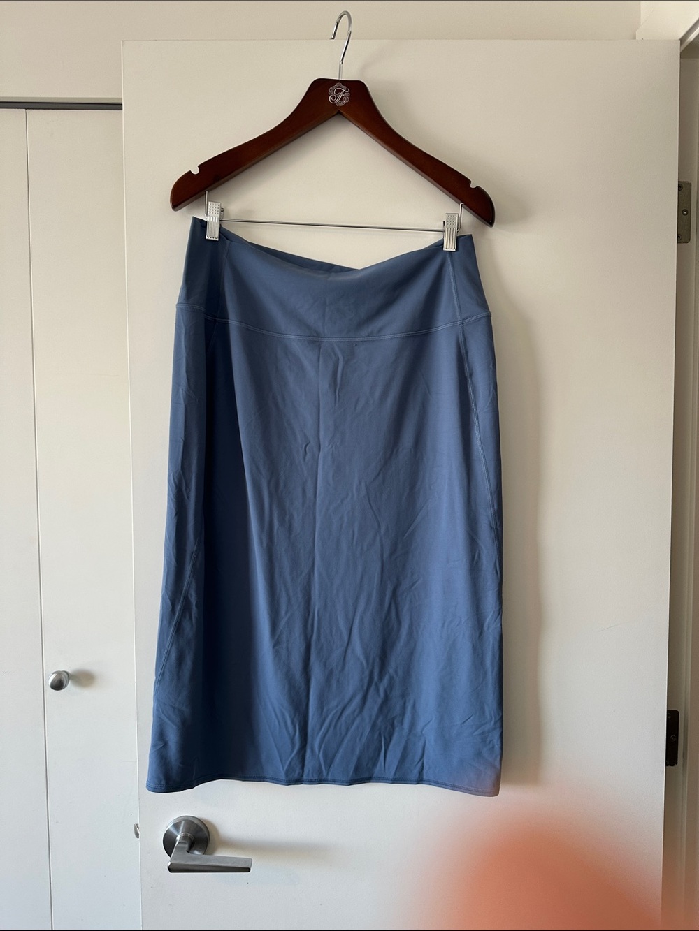Lululemon Nulu knee length skirt-XL